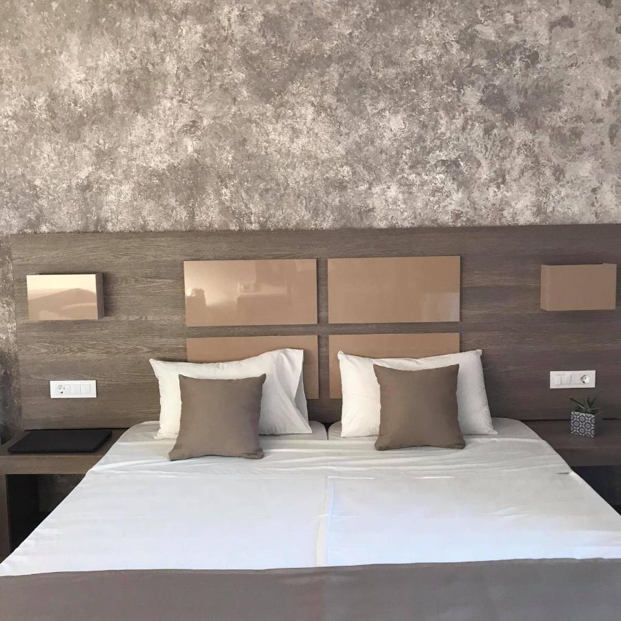 Derekas Studios & Apartments 라가나스 외부 사진
